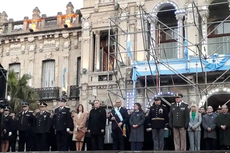 Durante el tradicional chocolate, Manzur y Jaldo lamentaron la muerte de De la Rúa