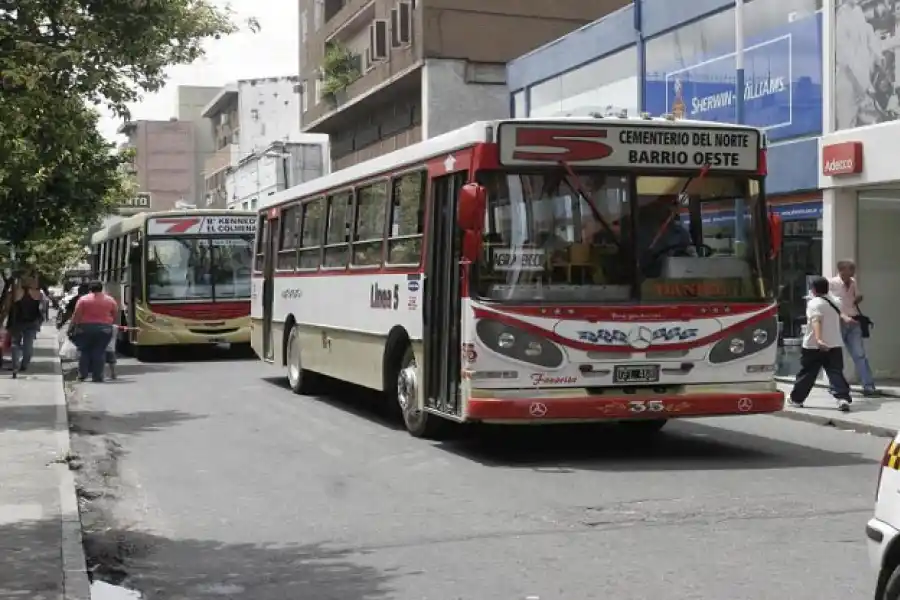 Manzur, sobre el paro de colectivos: esto se debe resolver lo antes posible
