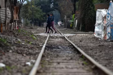 Un vendedor ambulante perdió la vida al ser atropellado por un tren
