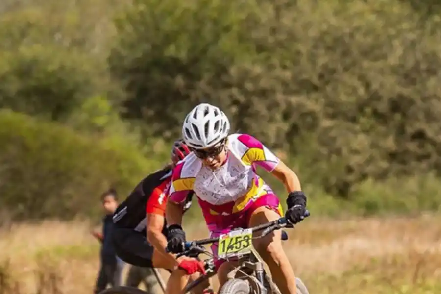 GRAN ESFUERZO. Verónica Bulacio competirá en Damas Master A-2.  