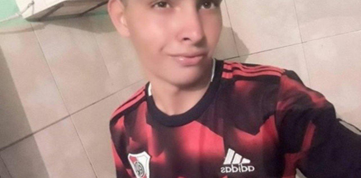 Tragedia en el fútbol santafesino: un joven atajó un penal con el pecho y murió