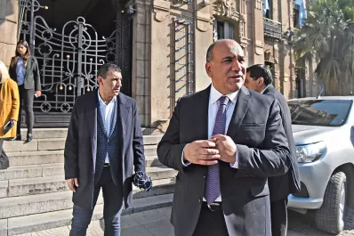 Así fue el detrás de escena de la entrega de diplomas a los electos