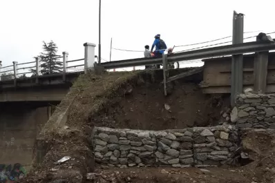 En 2017, la DPV había advertido que se tendría que hacer un nuevo puente sobre el río Muerto