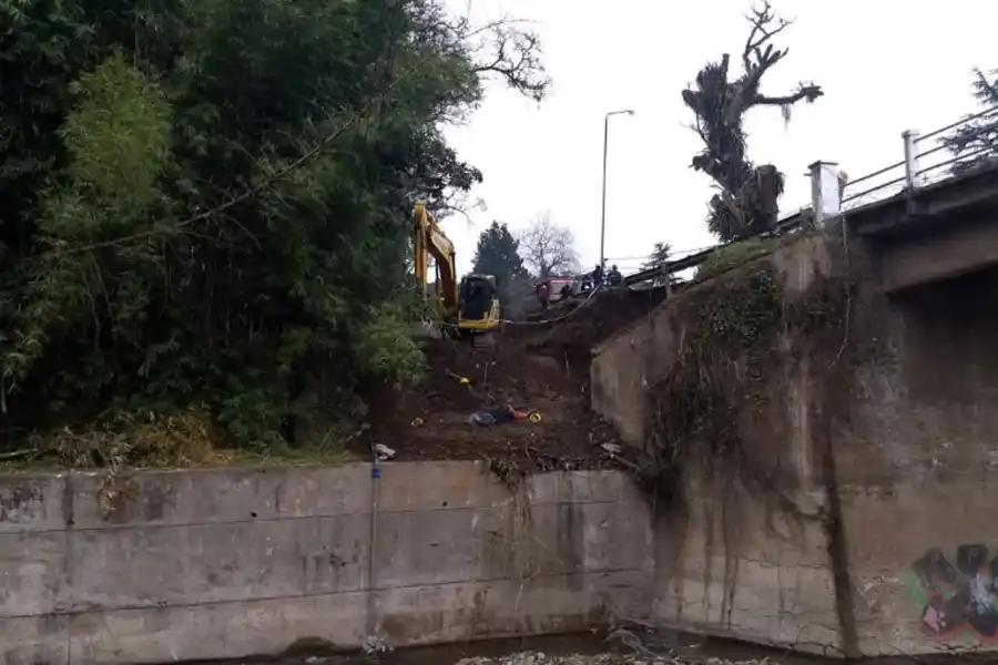 En 2017, la DPV había advertido que se tendría que hacer un nuevo puente sobre el río Muerto