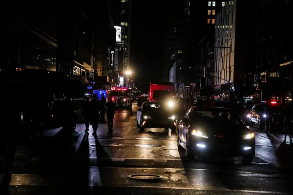 No solo en Argentina: un apagón dejó sin luz a 73.000 personas en Nueva York