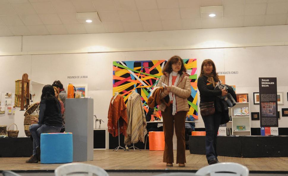 INTERÉS. El Mercado Cultural funcionará entre las 17 y las 22, en su última jornada en el Espacio Don Bosco. 