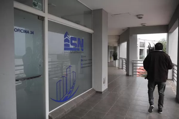 “Quedate callado o sos boleta”, fue la amenaza a los empleados de una inmobiliaria asaltada en Yerba Buena