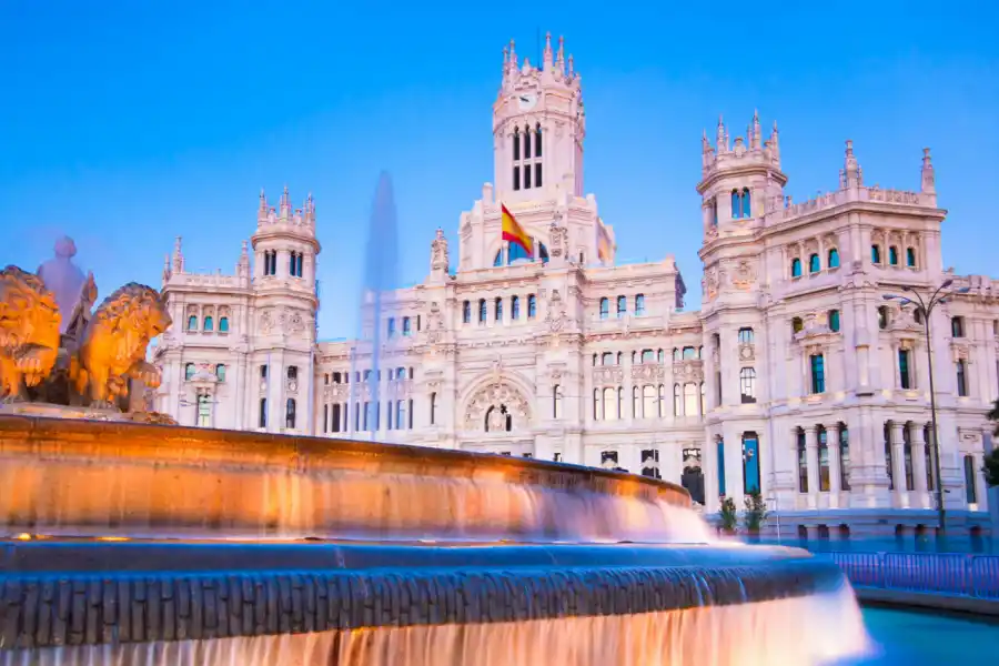 LA GACETA Viajes: volá a Europa y pagá en 12 cuotas sin interés 