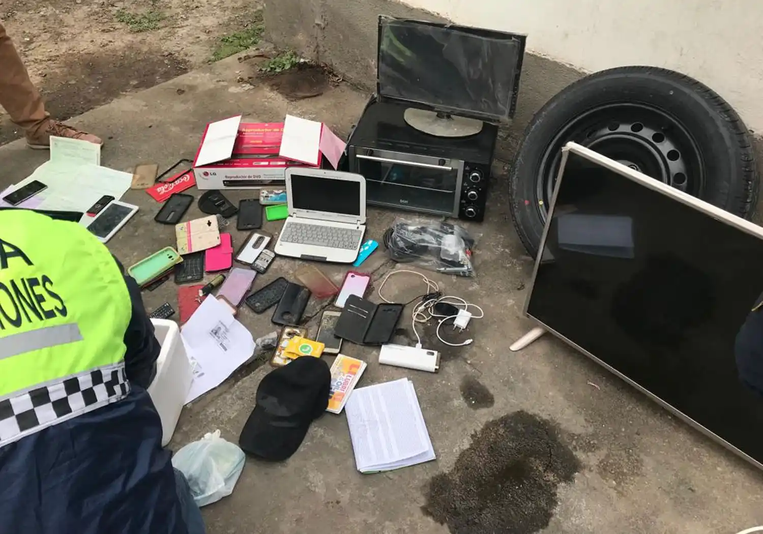 Asalto al tour de compras: atraparon a dos integrantes de la banda delictiva