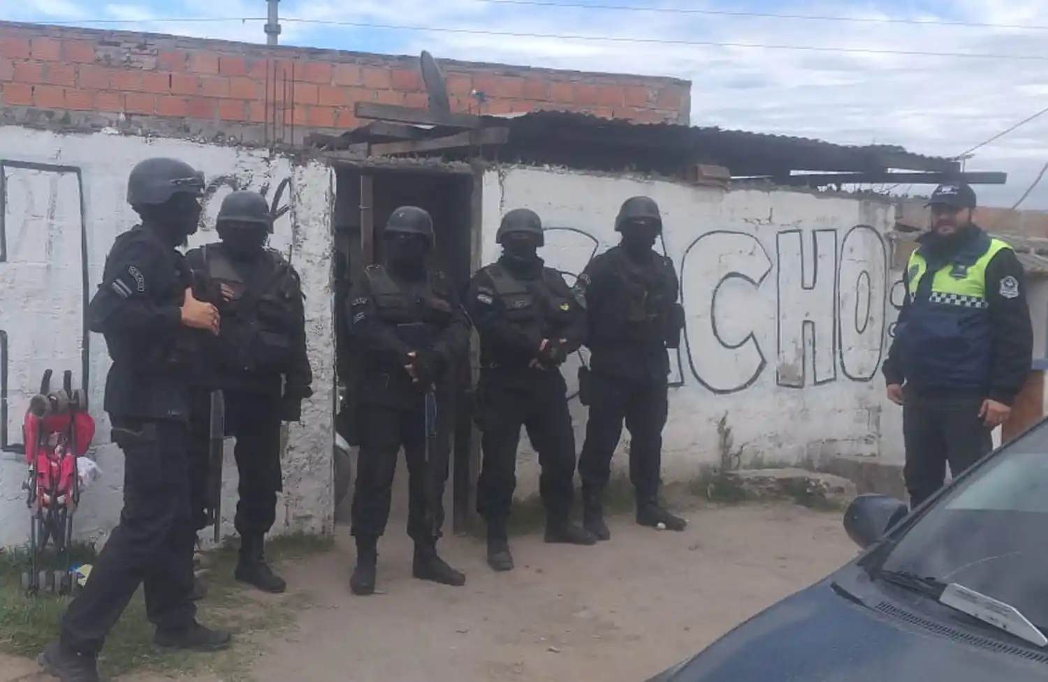 Asalto al tour de compras: atraparon a dos integrantes de la banda delictiva