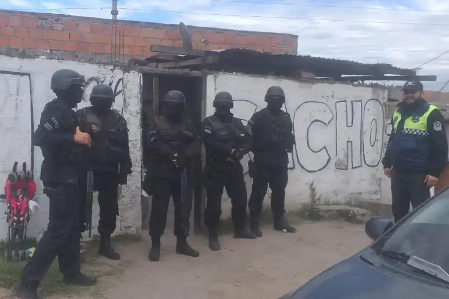 Asalto al tour de compras: atraparon a dos integrantes de la banda delictiva