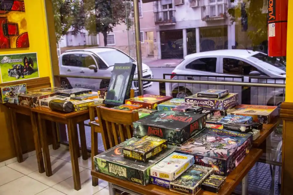 LA COLECCIÓN. Tiene 60 juegos traídos de diversas partes del mundo. 