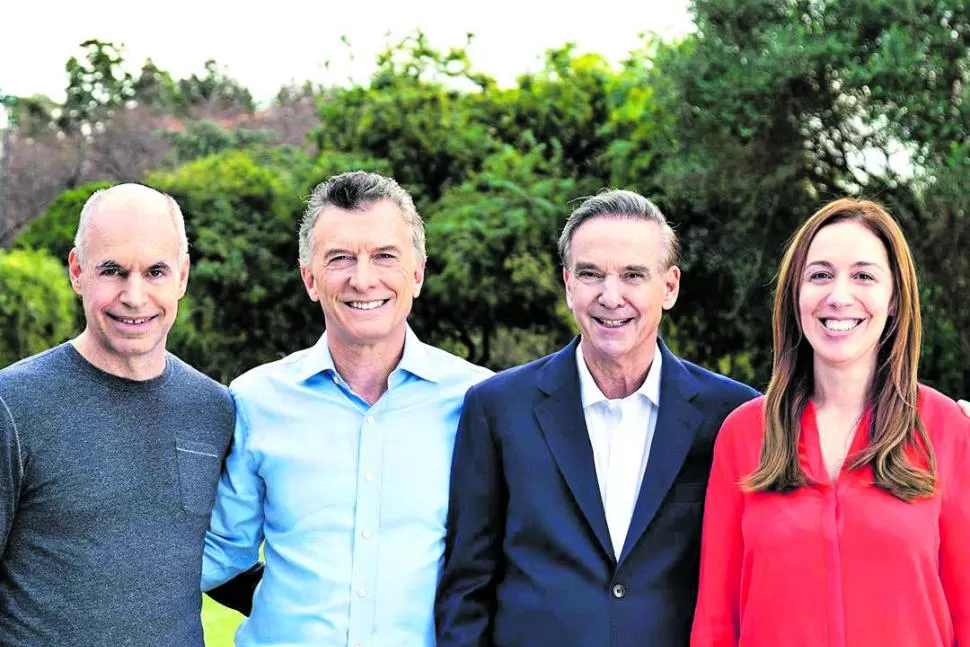 OFICIALISMO. Macri y Pichetto apuntan a mantener los votos “propios” y a sumar a los más indecisos.  