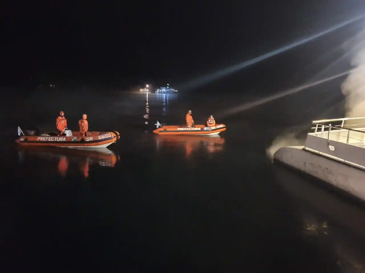 Video: se derrumbó la ladera de un cerro y Villa La Angostura quedó aislada