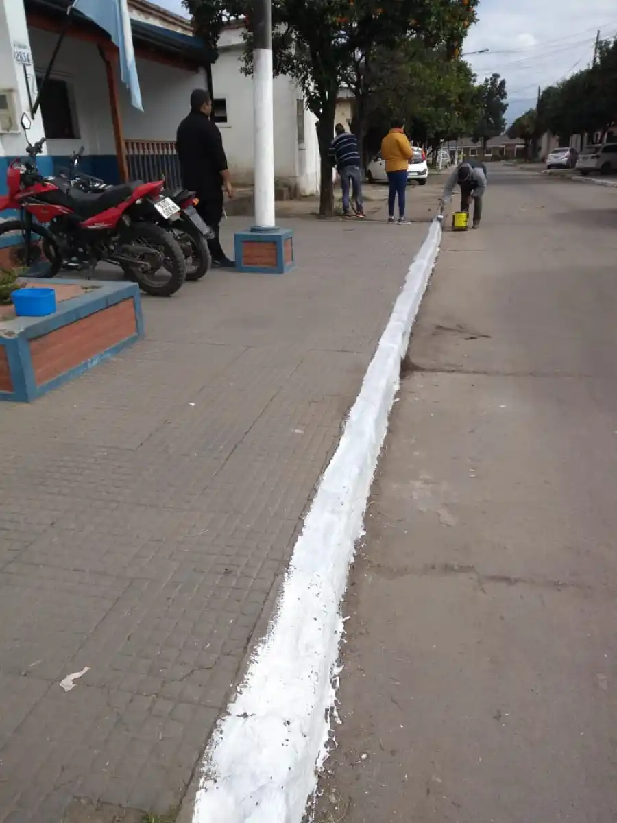 APARECIÓ EL CORDÓN CUENTA. Se llevaron los autos que estaban en la puerta de la división Homicidios.