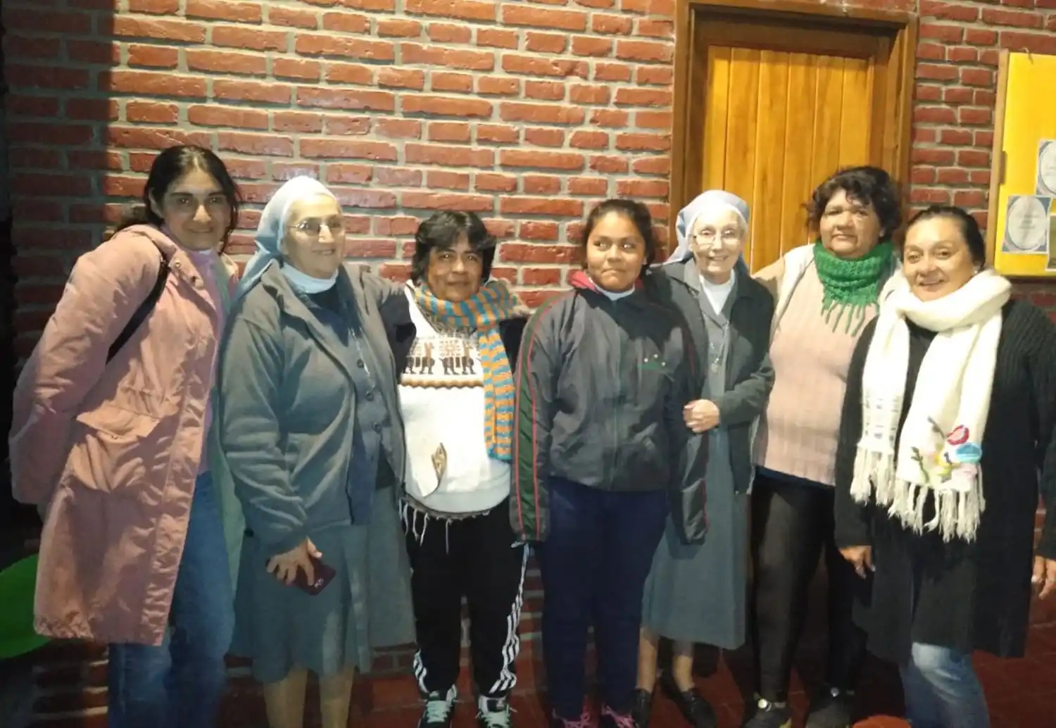 Las hermanas y voluntarias.