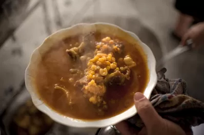 Mirá cómo se prepara un buen locro para esta fecha patria