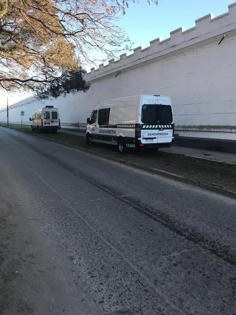 GRAN MOVIMIENTO. La presencia de gendarmes alteró la paz del barrio. 