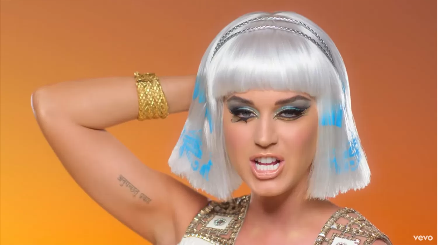 La cantante Katy Perry, en un tramo de su video Dark horse.