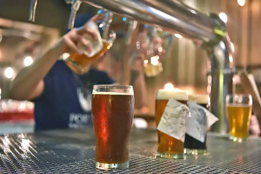 Día de la Cerveza: los tucumanos la prefieren clásica, pero se animan a experimentar