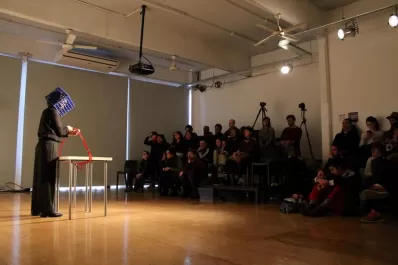 Una maratón rápida y furiosa de performances con carácter urgente