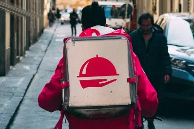 El Gobierno porteño apoya las aplicaciones de delivery