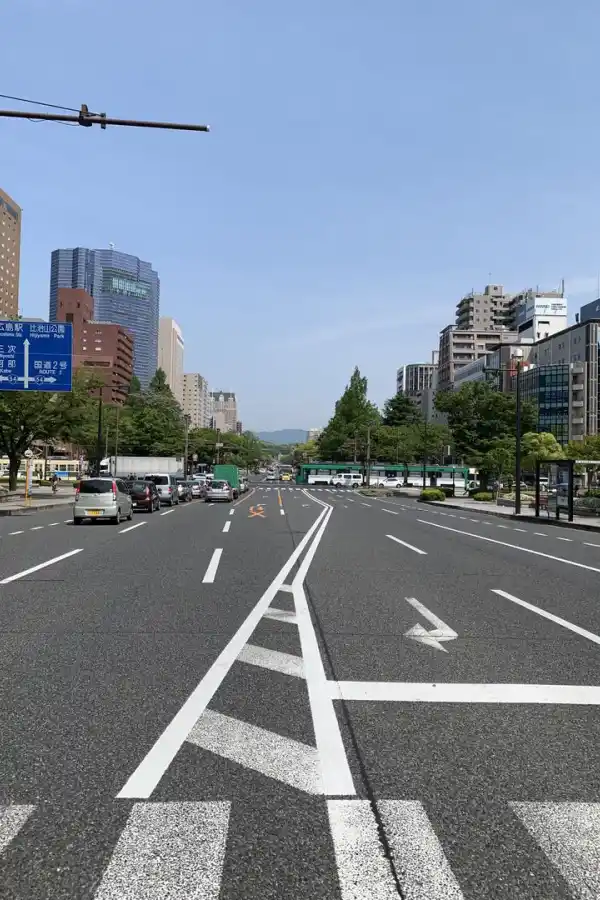 REVERDECER. La ciudad de Hiroshima se muestra hoy agradable y moderna.  