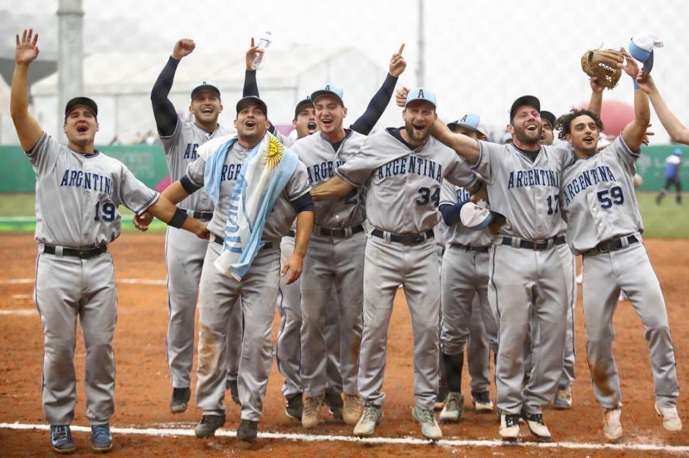 UN FENÓMENO. De campeones mundial en República Checa, a oro en Perú.  