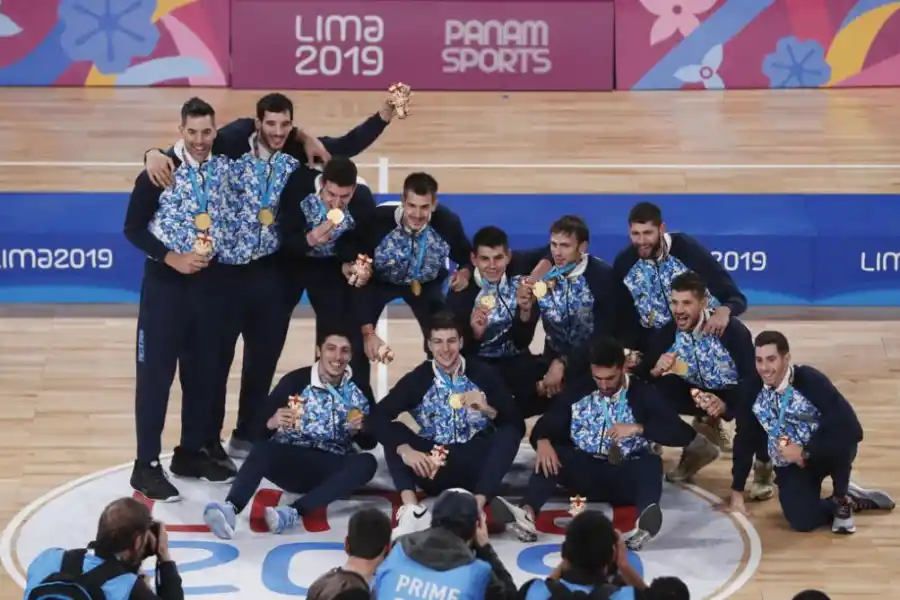 IMPARABLES. Los chicos de la Selección de básquet no dejaron dudas en la final, al vencer a los puertorriqueños 84-66. reuters