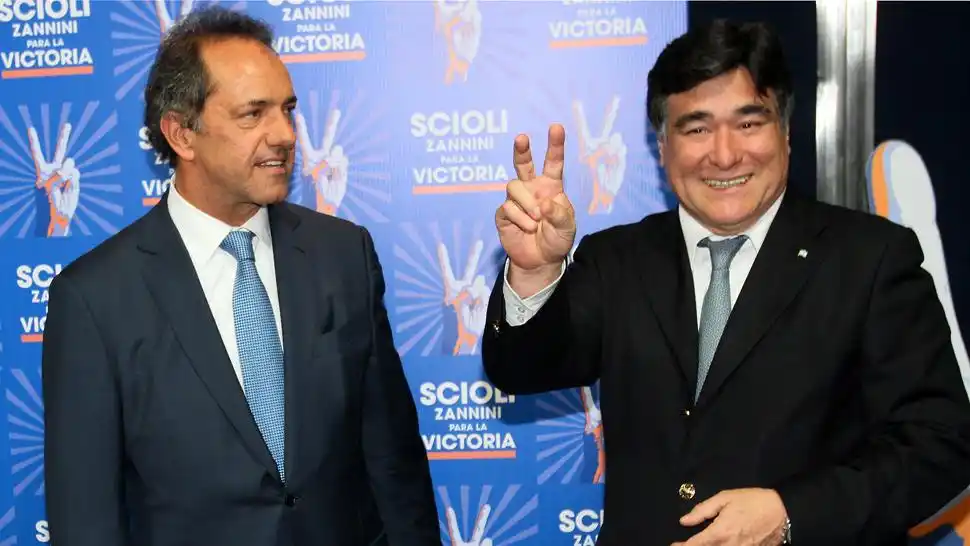 Daniel Scioli y Carlos Zannini festejaron solo en las internas.