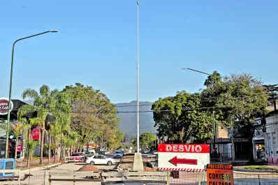 Eliminaron la rotonda del mástil de Yerba Buena y pondrán semáforos