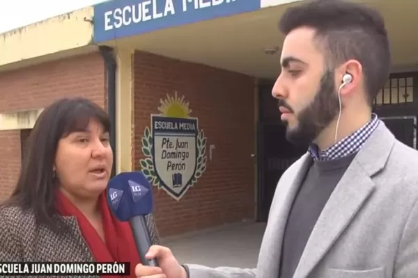 La directora de la escuela: esto pasa porque es una realidad social
