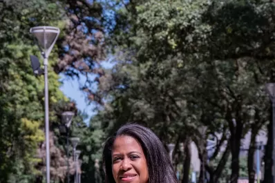 Es venezolana y llama a los argentinos a votar: es el futuro el que está en juego