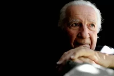 Un poeta bañado por la luz