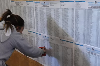 A dos horas del cierre de las PASO, votó más de la mitad del padrón