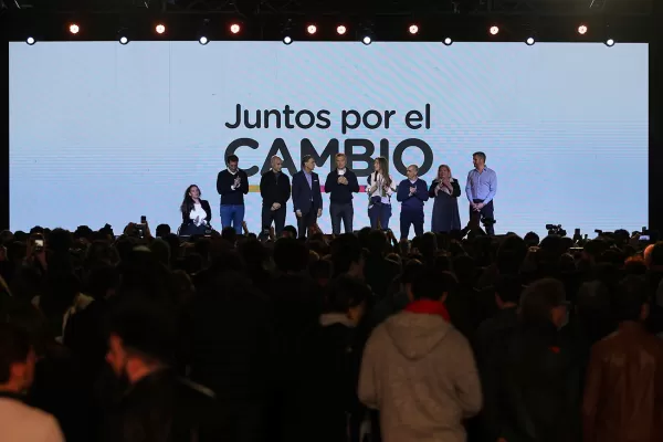 Vidal peor que el efecto Macri: Kicillof la supera ampliamente en Buenos Aires