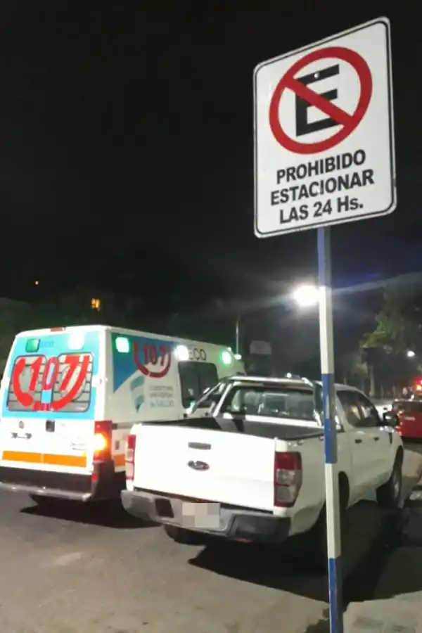 Piden que se limpien los techos de los quioscos que venden flores y cactus