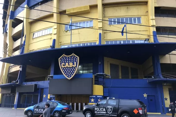 El Escuadrón Antibombas de la Policía de la Ciudad revisó el estadio de Boca Juniors y no había ningún explosivo.