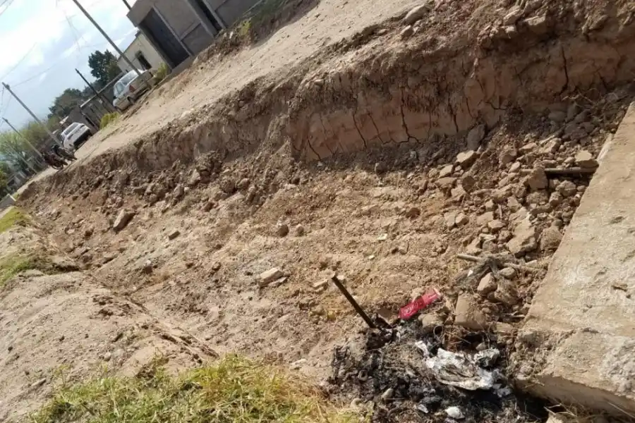 Taxis se paran bloqueando la rampa especial