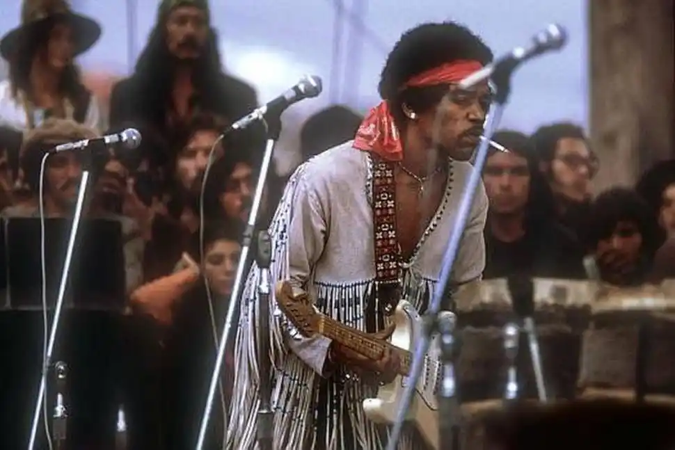 JIMI HENDRIX. Cerró el festival y fue la actuación más larga de su carrera.