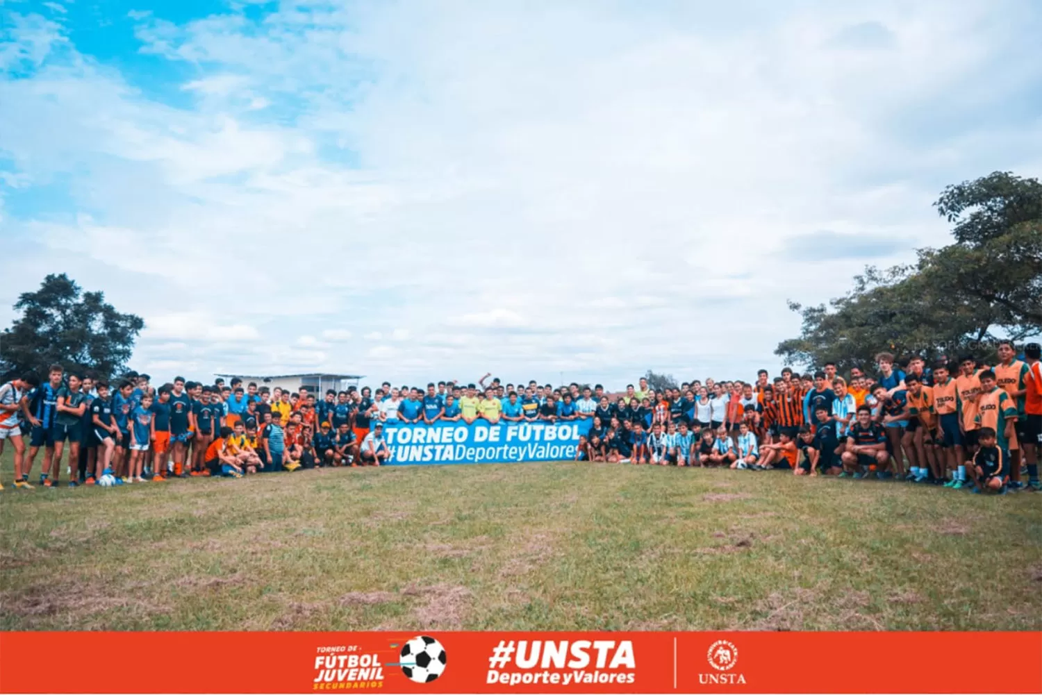  Más de 700 estudiantes participan en el torneo de fútbol organizado por la Unsta
