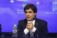 Los ahorros de los argentinos están disponibles y son intocables, aseguró Lacunza