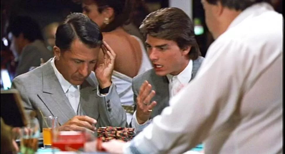 RAIN MAN. En el film, Dustin Hoffman interpreta a un adulto con autismo; Tom Cruise hace de su hermano. 