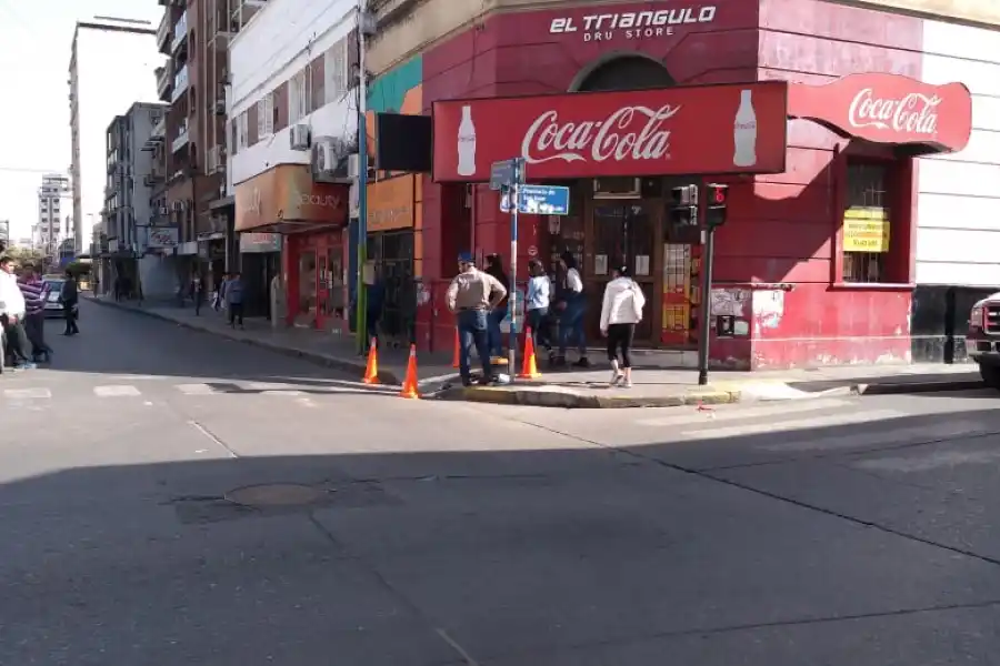 Tras las quejas y la caída de una mujer, arreglan la rampa de San Juan y Muñecas