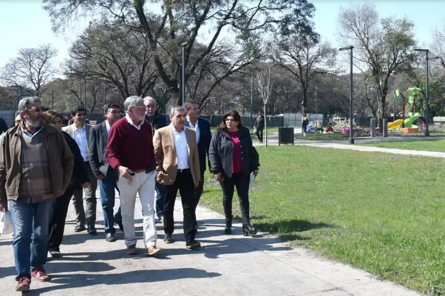 ESTA MAÑANA. El intendente recorrió las obras.