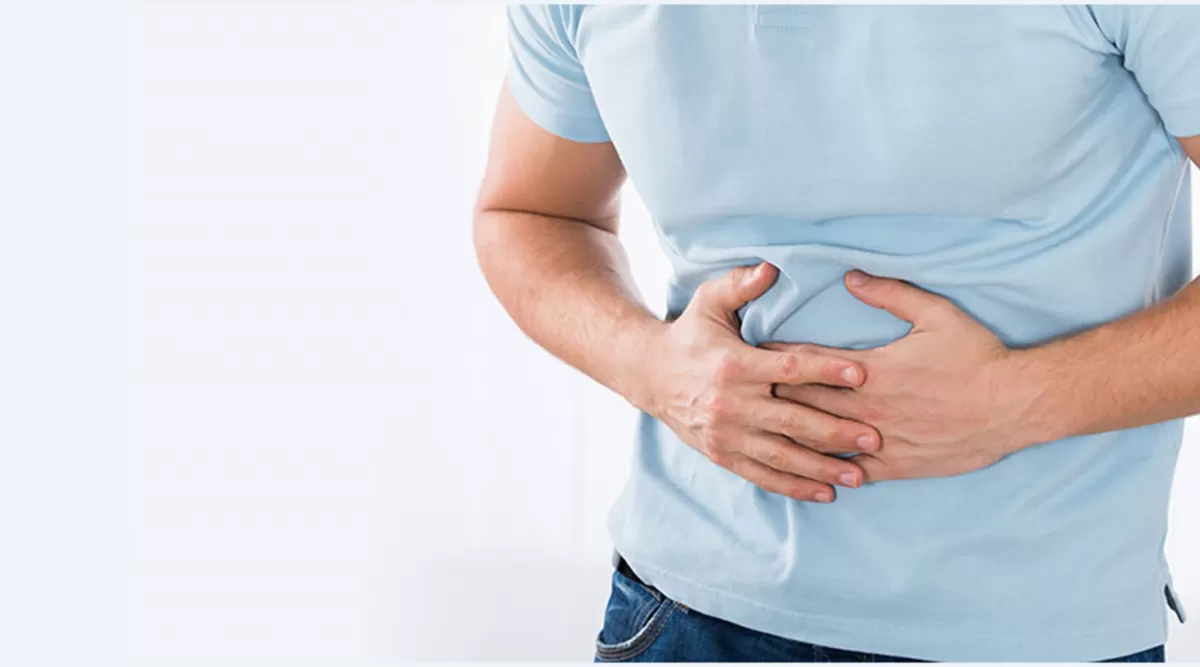 CÓLICOS. Los dolores abdominales pueden ser una señal, entre otras, de la aparición del mal de Crohn.      