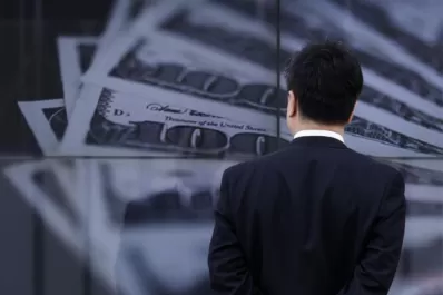 Incontenible: el dólar subió a $ 65 en los bancos online