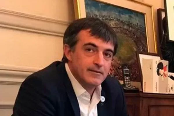 “Si debemos entregar el poder, que sea con un país en paz”