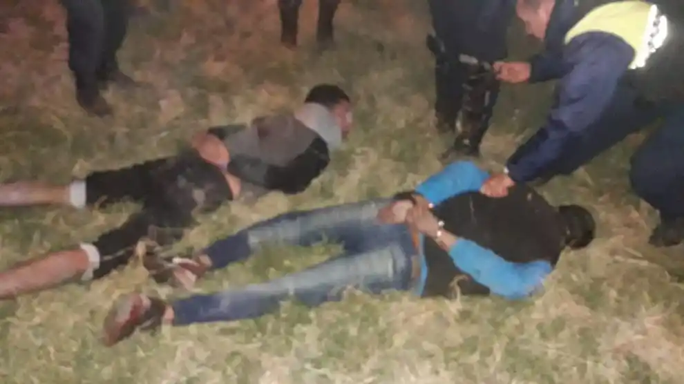 Se robaron un taxi y terminaron estrellados al intentar huir de la Policía