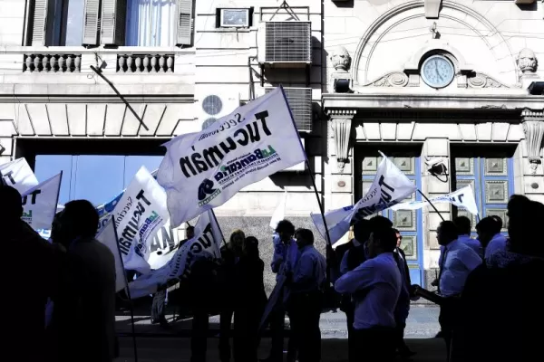 Los bancarios, en alerta ante las medidas de Macri